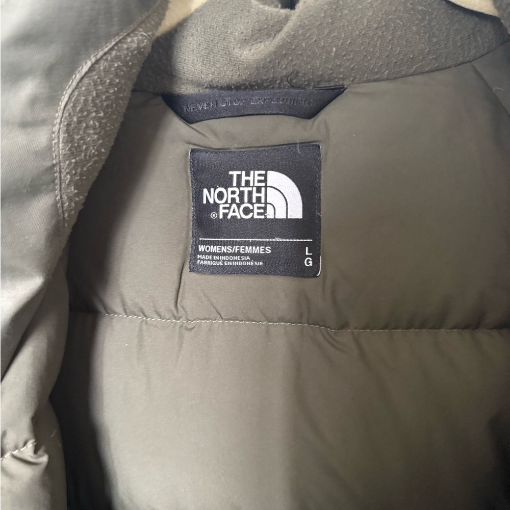 The North Face Olive Green Women's Insulated Jacket - Picture 2 of 3